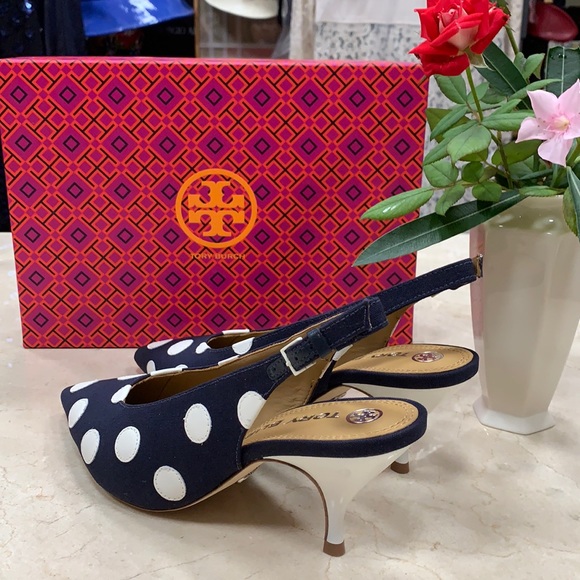 TORY BURCH CANVAS NAVY SLINGBACK PUMP WITH LEATHER POLKA DOTS IN WHITE SIZE 7, 8 - Picture 5 of 15